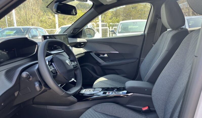 PEUGEOT e 2008 FL 156hp (54 KW) ALLURE full