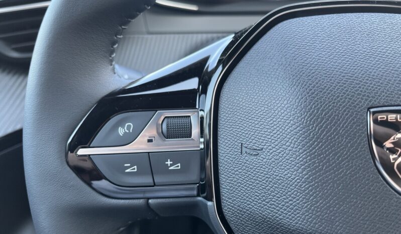 PEUGEOT e 2008 FL 156hp (54 KW) ALLURE full