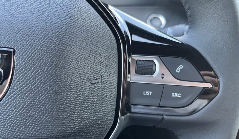 PEUGEOT e 2008 FL 156hp (54 KW) ALLURE full