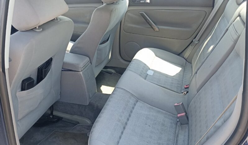 Volkswagen Passat 1.8 full