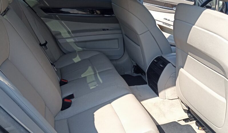 BMW 740i full