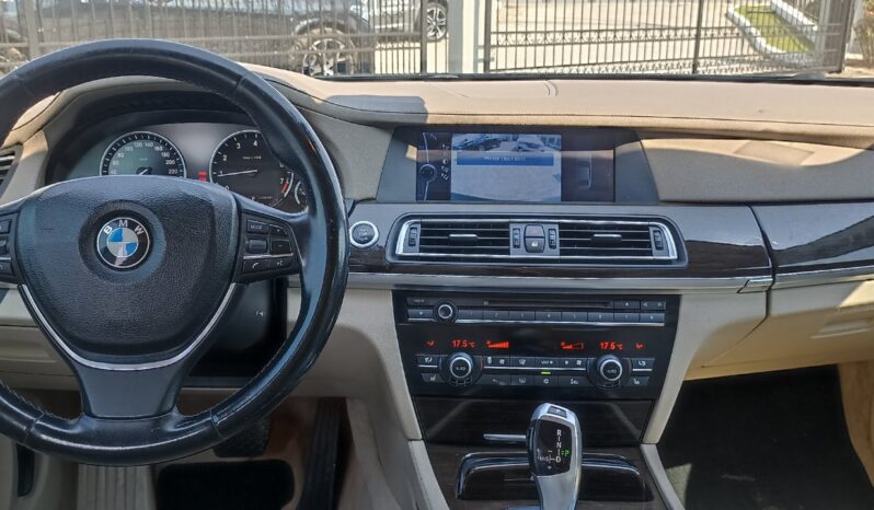 BMW 740i full