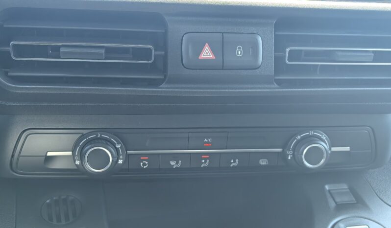 PEUGEOT e-PARTNER VAN 136hp L2H1 full