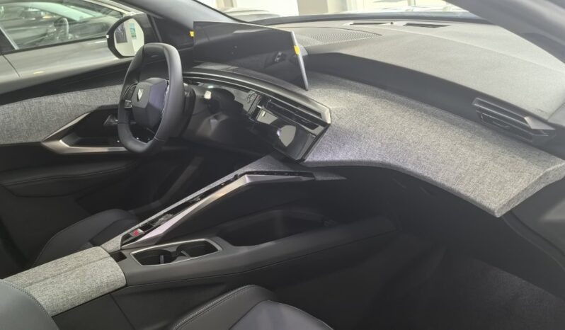 Peugeot e‐3008 210hp (157kW) 73kWh Allure full