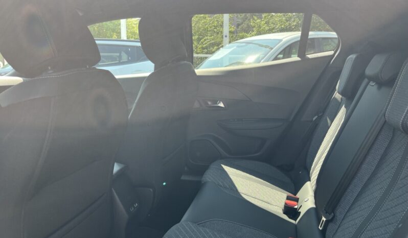 PEUGEOT 2008 FL 1.2 HYBRID 145 E-DCS6 N3 ALLURE full