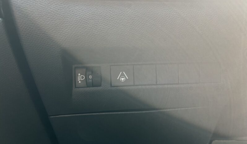 PEUGEOT 2008 FL 1.2 HYBRID 145 E-DCS6 N3 ALLURE full