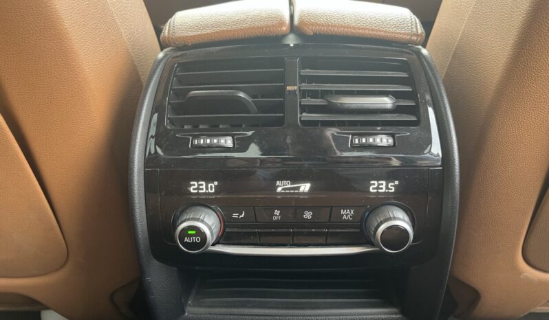 BMW 530e iPerformance Sport Line full