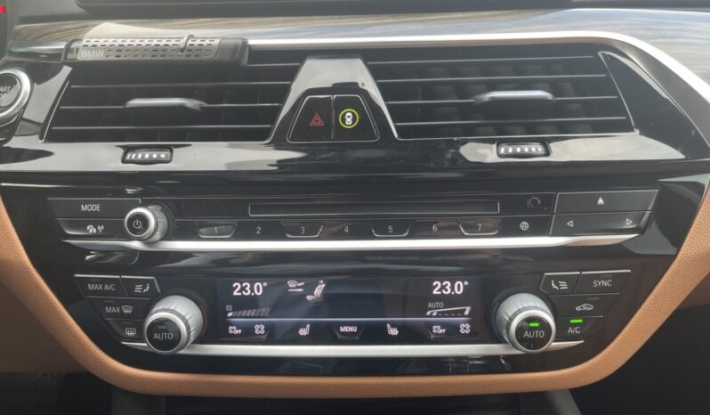 BMW 530e iPerformance Sport Line full