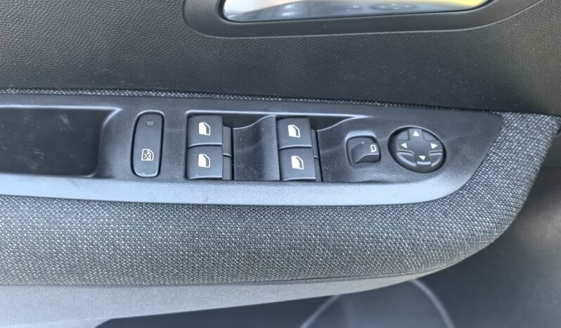 Peugeot 208 FL Hybrid 110 e‐DCS6 Style full