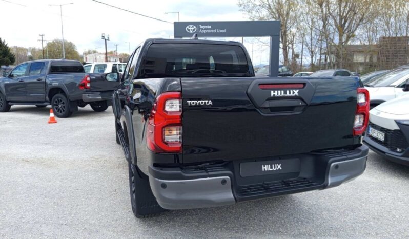 TOYOTA HILUX DC 4X4 2.8D 48V INVINCIBLE A/T full