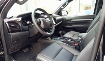 TOYOTA HILUX DC 4X4 2.8D 48V INVINCIBLE A/T full