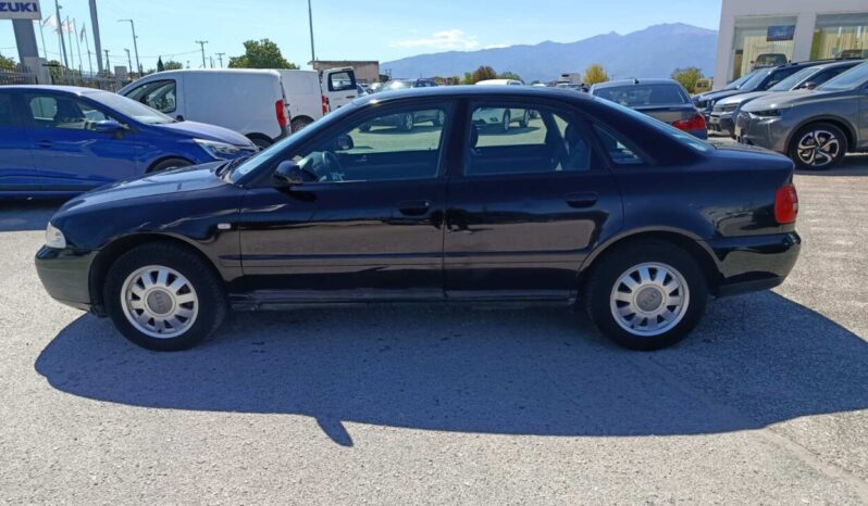 AUDI A4 1.6 BENZINH full
