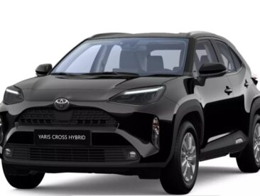 YARIS CROSS BLACK 1