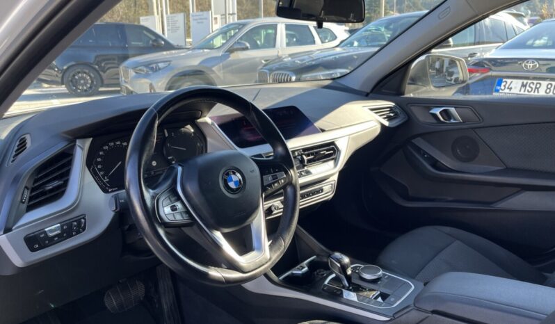 BMW 116d F40 Advantage full