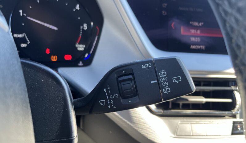 BMW 116d F40 Advantage full