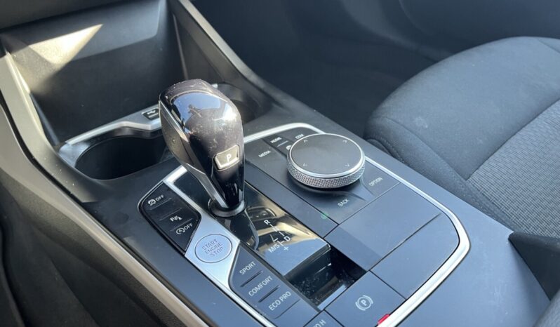 BMW 116d F40 Advantage full