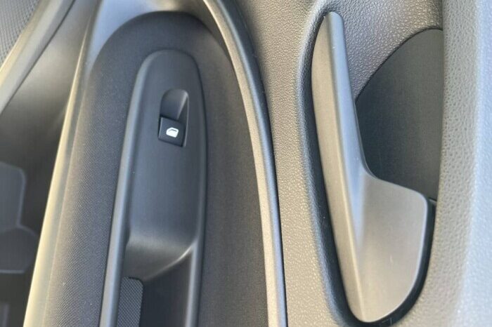 FIAT 600 Hybrid 1.2cc 110CV DCT Comfort full