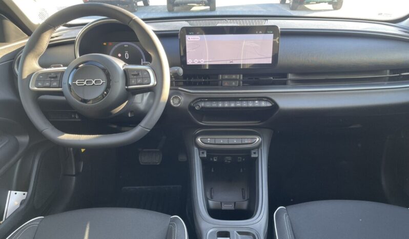 FIAT 600 Hybrid 1.2cc 110CV DCT Comfort full