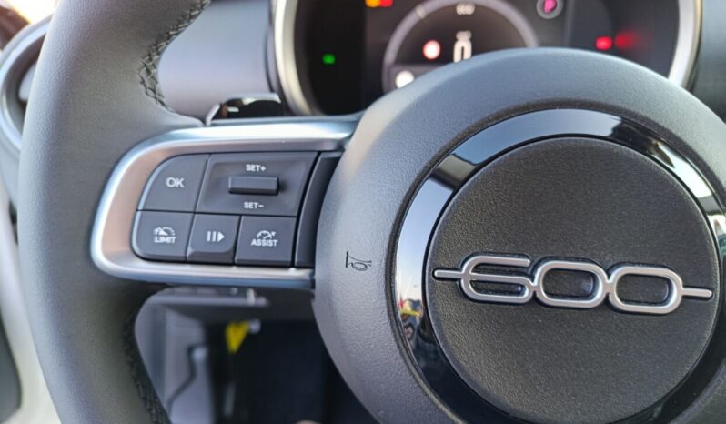 Fiat 600 1.2cc 110CV mHev DCT full