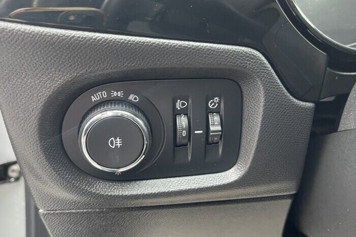 Opel Corsa 1.2 EDITION AT8 100hp (Φ) full