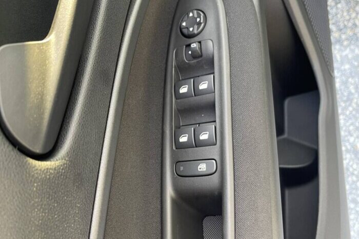 FIAT 600 Hybrid 1.2cc 110CV DCT Comfort full