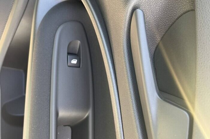 FIAT 600 Hybrid 1.2cc 110CV DCT Comfort full