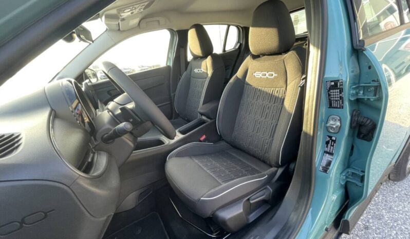 FIAT 600 Hybrid 1.2cc 110CV DCT Comfort full