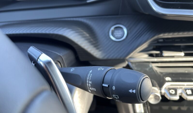 PEUGEOT 2008 F.L 1.2 HYBRID 145 eDSC ALLURE full