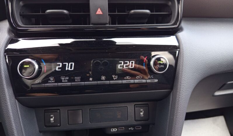 Toyota Yaris Cross 1.5 HDF 130hp Elegant BI-TONE full