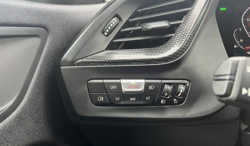 BMW 218 i Sport Line Gran Coupe full