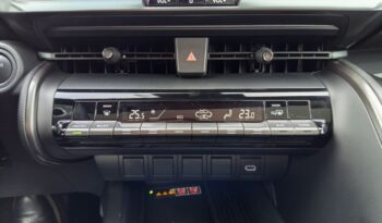 Toyota C-HR C-LUB Bi-Tone Panoroof 1.8 HEV full