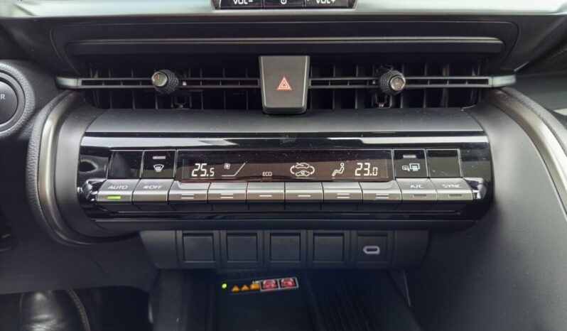 Toyota C-HR C-LUB Bi-Tone Panoroof 1.8 HEV full