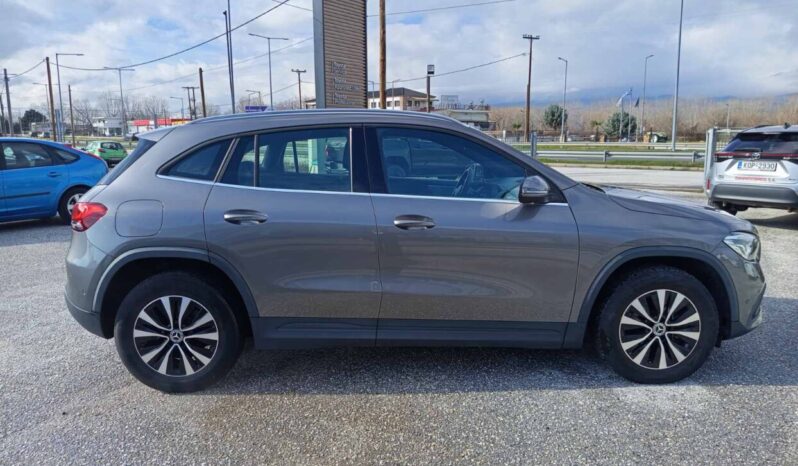 Mercedes Benz GLA 250E Advantage (Φ) full