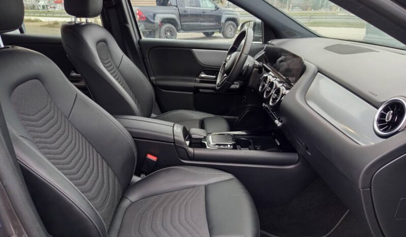 Mercedes Benz GLA 250E Advantage (Φ) full