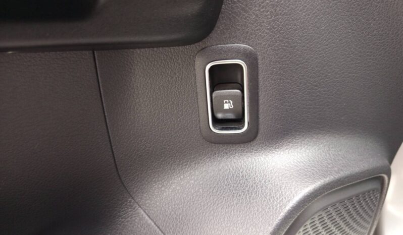 Mercedes Benz GLA 250E Advantage (Φ) full