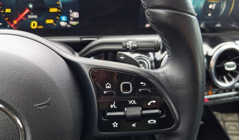 Mercedes Benz GLA 250E Advantage (Φ) full