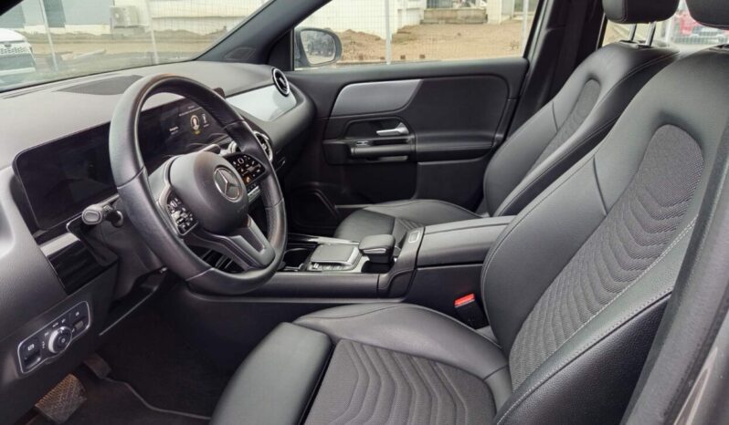 Mercedes Benz GLA 250E Advantage (Φ) full