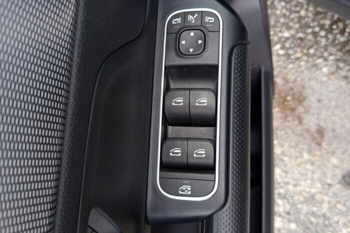 Mercedes Benz GLA 250E Advantage (Φ) full