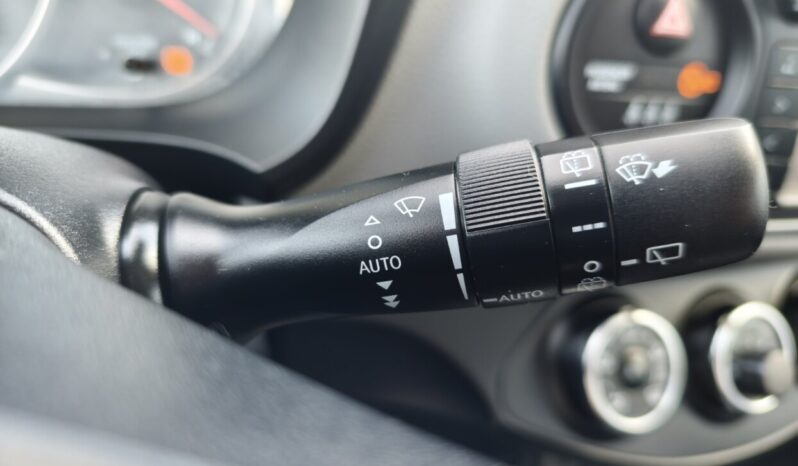 Toyota Yaris 1.3 Active Plus 100hp full