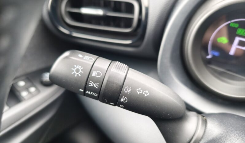 Toyota Yaris 1.5 Hybrid 116hp Style full