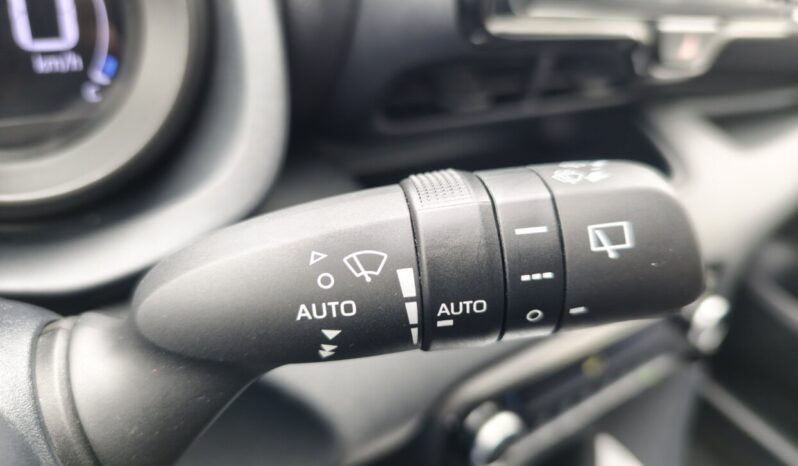 Toyota Yaris 1.5 Hybrid 116hp Style full