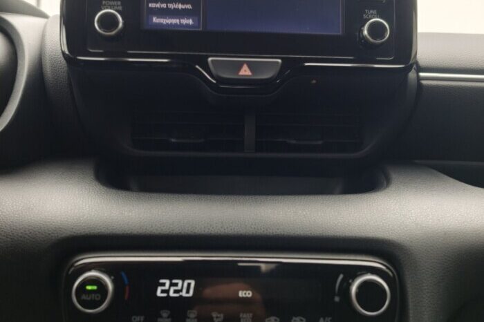 Toyota Yaris 1.5 Hybrid 116hp Style full