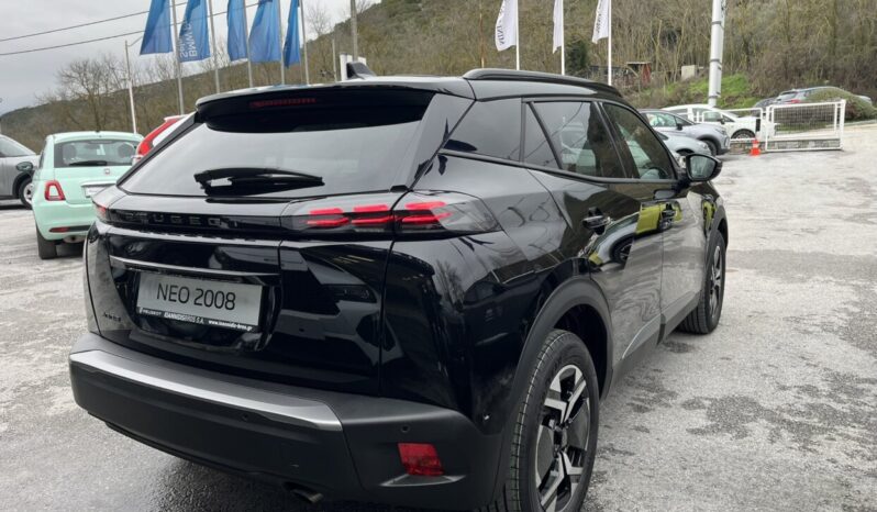 Peugeot 2008 FL 1.2 PureTech 100hp Allure full