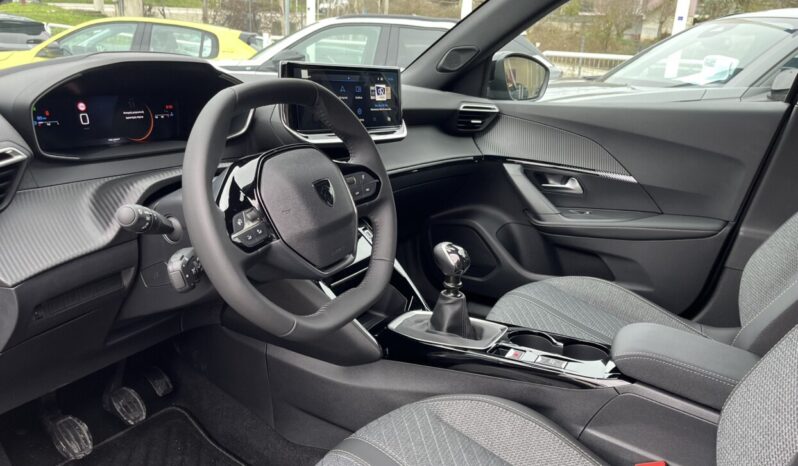 Peugeot 2008 FL 1.2 PureTech 100hp Allure full