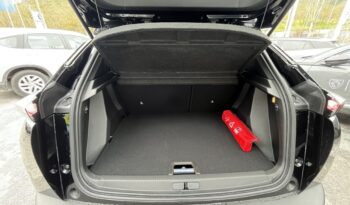 Peugeot 2008 FL 1.2 PureTech 100hp Allure full