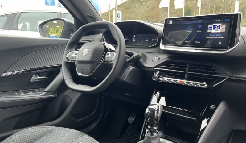 Peugeot 2008 FL 1.2 PureTech 100hp Allure full