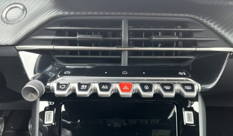 Peugeot 2008 FL 1.2 PureTech 100hp Allure full