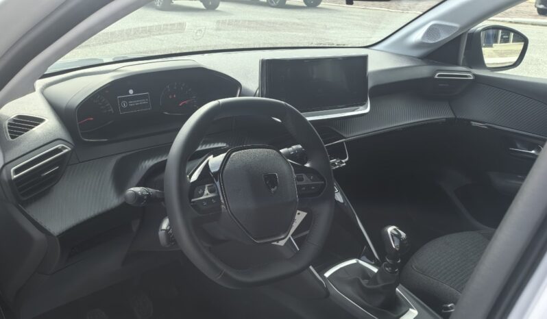 PEUGEOT 208 FL 1.2 100hp STYLE full