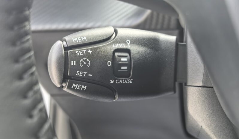 PEUGEOT 208 FL 1.2 100hp STYLE full