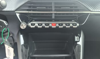 PEUGEOT 208 FL 1.2 100hp STYLE full